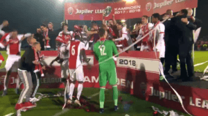 Jong Ajax viert de titel met een groot deel van de vaste fans. Beeld: Fox Sports